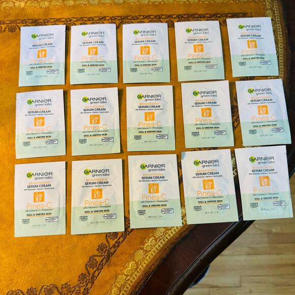 Garnier Green Labs Pinea-C Brightening Serum Cream 15 Samples .05 fl oz Each NEW - Picture 2 of 4
